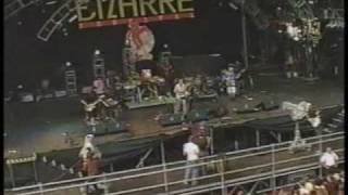 Mr Bungle Bizarre Festival 2000 4 Travolta Quote Unquote And Doo Wop That Thing [upl. by Jacquenette]