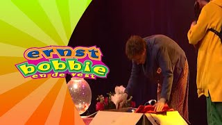 Theatershow • De Grote Verhuisshow • Ernst en Bobbie [upl. by Cahan974]