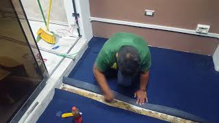 TUTORIAL COMO INSTALAR ALFOMBRA SOBRE PISO DE CONCRETO  INSTALACION DE UNA ALFOMBRA  WASA969305391 [upl. by Ellek584]