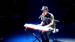 Bruno Mars HD  Lighters Live [upl. by Guthrie]