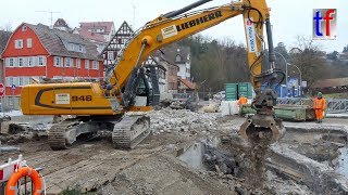 LIEBHERR R 946 m 3 Anbaugeräten Abbruch Aspacher Brücke Backnang 19022018 [upl. by Nnyrat]