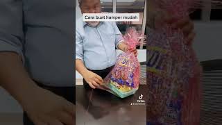 Cara mudah balut hamper makanan  cepat dan kemas  pakcik tupperware [upl. by Akineg]