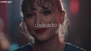 Taylor Swift  Delicate  Español video musical [upl. by Hyps261]