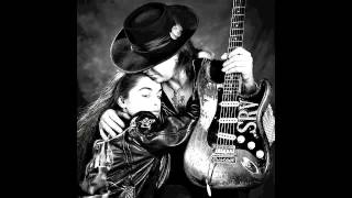 Stevie Ray Vaughan w Larry Davis  Texas Flood 08091988 [upl. by Nelan]