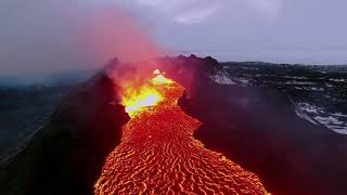 LIslande en alerte après les signaux inquiétants dun volcan [upl. by Heber]