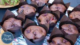 Шоколадные Маффины на Кефире с ВИШНЕЙ супер простой рецепт без миксера  Chocolate Cherry Muffins [upl. by Shulman117]