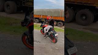 Kha pike thoda mota ho jau😔viral trending funny😂shortvideo bike ktm mt r15 lovers💞💞😂😂 [upl. by Aileahcim]