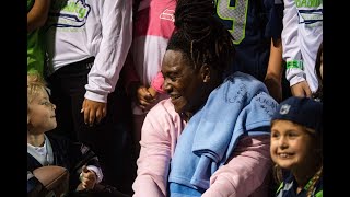 Rookie LB Shaquem Griffin meets with fellow differentlimb athletes after Seahawks’ preseason finale [upl. by Raphael649]