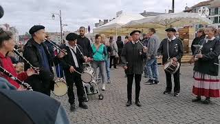 Ambiance en centre ville de Bayonne pour la Foire au jambon [upl. by Charisse]