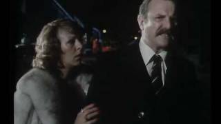 JULIET BRAVO SERIES 2  PC GALLAGHER WITNESSES A SUICIDE ATTEMPT [upl. by Akinirt911]