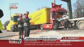 Collisions en chaine de camions [upl. by Georas]