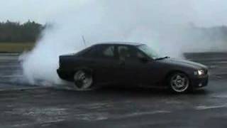 BMW 325 burnout  palenie gumy [upl. by Ecertap328]