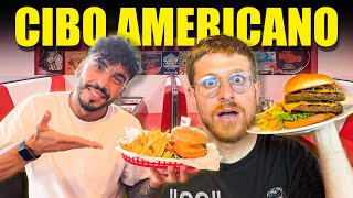 CI SFONDIAMO DI CIBO NEL FASTFOOD AMERICANO PIÙ BELLO D’ITALIA  DENTRO SEMBRA DI STARE IN UN FILM [upl. by Gnurt]