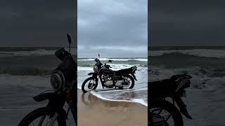 Sandspit beach Karachi ♥️ suzukigs150 hondacg125 suzukigr150 motorcyclelife motovlog bikelover [upl. by Halivah396]