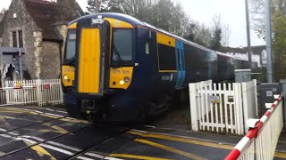 Faulty Alarm at Aylesford Village Level Crossing Kent [upl. by Annauqahs]