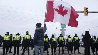 La protesta a Ottawa sfida la legge della Corte suprema [upl. by Nosila]