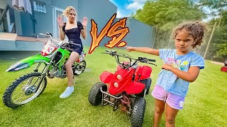 MOSTREI PRA ELA QUEM É A MAIS RAPIDA  Quadriciclo VS Mini Moto [upl. by Ressan]