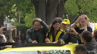 Mirá la cantidad de gente qe fue a recibir esta tarde a Mile en el Monumento a Guemes en Salta [upl. by Anhcar]