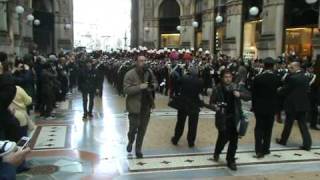 BANDA DEI CARABINIERI SFILATA IN GALLERIA [upl. by Einnil]