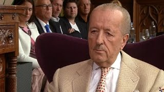 ★ Theo Hiddema gaat los in RTL Business Class ★ 12032017 HD [upl. by Breger]