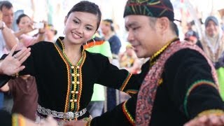 Sazau Paina Dance by Dusun Tangaa people of Sabah [upl. by Church941]