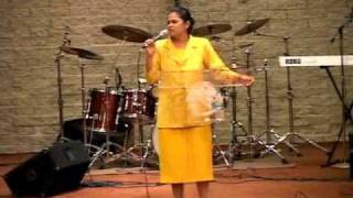 Danubia Miranda CONFIA EN EL Canta en los Angeles California [upl. by Sailesh]