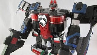 Retro Review Swat Megazord Power Rangers SPD [upl. by Nnednarb]