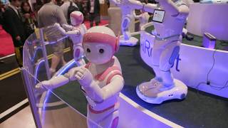 Robots en el CES 2018 en Las Vegas [upl. by Ayocal832]