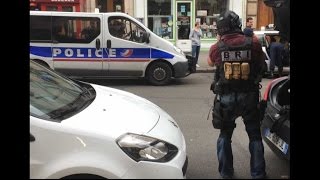 Une fausse alerte fait croire à un attentat à Paris [upl. by Bander]