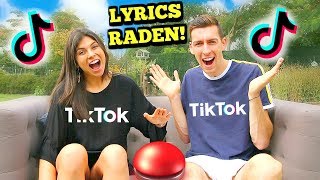 TIK TOK LYRICS CHALLENGE MET MIJN VRIENDIN 32 [upl. by Ingelbert]