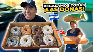 REGALANDO TODAS las DONAS 🍩 en el CENTRO de SAN SALVADOR no se lo esperaban 🥹 [upl. by Pape]