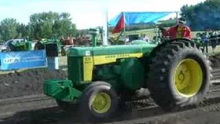 Heavyweight John Deere 830 tractor pull [upl. by Hana]