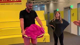 Pop Up Strandmuschel zusammenlegen  BESTES Tutorial [upl. by Chivers]