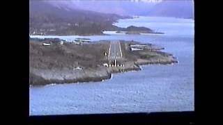 Cockpit view of Widero Airlines flight from Bodo BOO Leknes LKN Svolvær SVR [upl. by Bussy764]