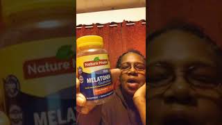 NATURE MADE 10MG MELATONIN GUMMIES DREAMY STRAWBERRY REVIEW [upl. by Moulden]