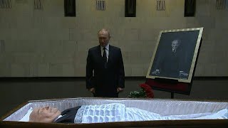 Vladimir Poutine rend hommage à Mikhaïl Gorbatchev  AFP Images [upl. by Elisabeth]