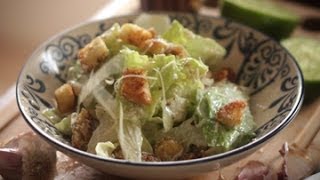 Caesar Salad  Receita Original [upl. by Ander339]