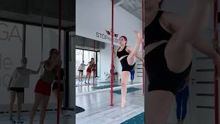 Moje pierwsze zajęcia pole dance 💃👀🪽poledance [upl. by Gamages915]