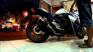 Yamaha R25 with R9 Austin Titanium Exhaust Rev Test  Auto Motor [upl. by Enelyaj]