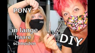 Ponyfransen und Stufen in lange Haare schneiden DIY [upl. by Eilhsa]