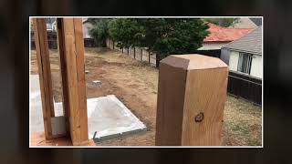 Mujer trabajando en construcción  asiendo barandales de madera 4152019 [upl. by Remus68]