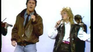 Bonnie Tyler amp Shakin Stevens  A Rockin Good Way 1984 [upl. by Eesak]