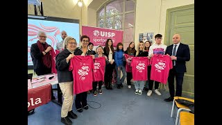 Le maglie della Corsa Rosa 2024 consegnate agli studenti dellAnguissola che hanno ideato il logo [upl. by Ahcorb]