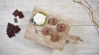 Chocolade Lava cake  Receptvideos [upl. by Normalie]