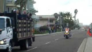 Carlsbad Marathon 2009 Winner returning loop at 3 more miles mark [upl. by Lipinski]