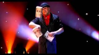 IGOR DASHINICH  JONGLEUR  LE PLUS GRAND CABARET DU MONDE [upl. by Gilburt224]