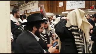 Rubashkin at Shachris in 770 Main Shul [upl. by Leclair]