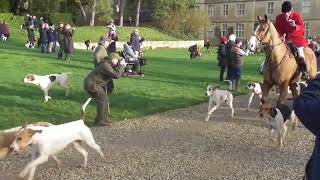 The Cottesmore Hunt sets off on Boxing Day Hunt 2023 [upl. by Dyun]