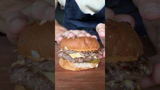 The 450 Calorie Cheeseburger 45g Protein [upl. by Raffin]