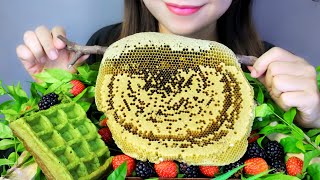 ASMR EATING HONEYCOMB WITH STRAWBERRY X MUKBERRIES EATING SOUNDS  LINHASMR [upl. by Blynn]